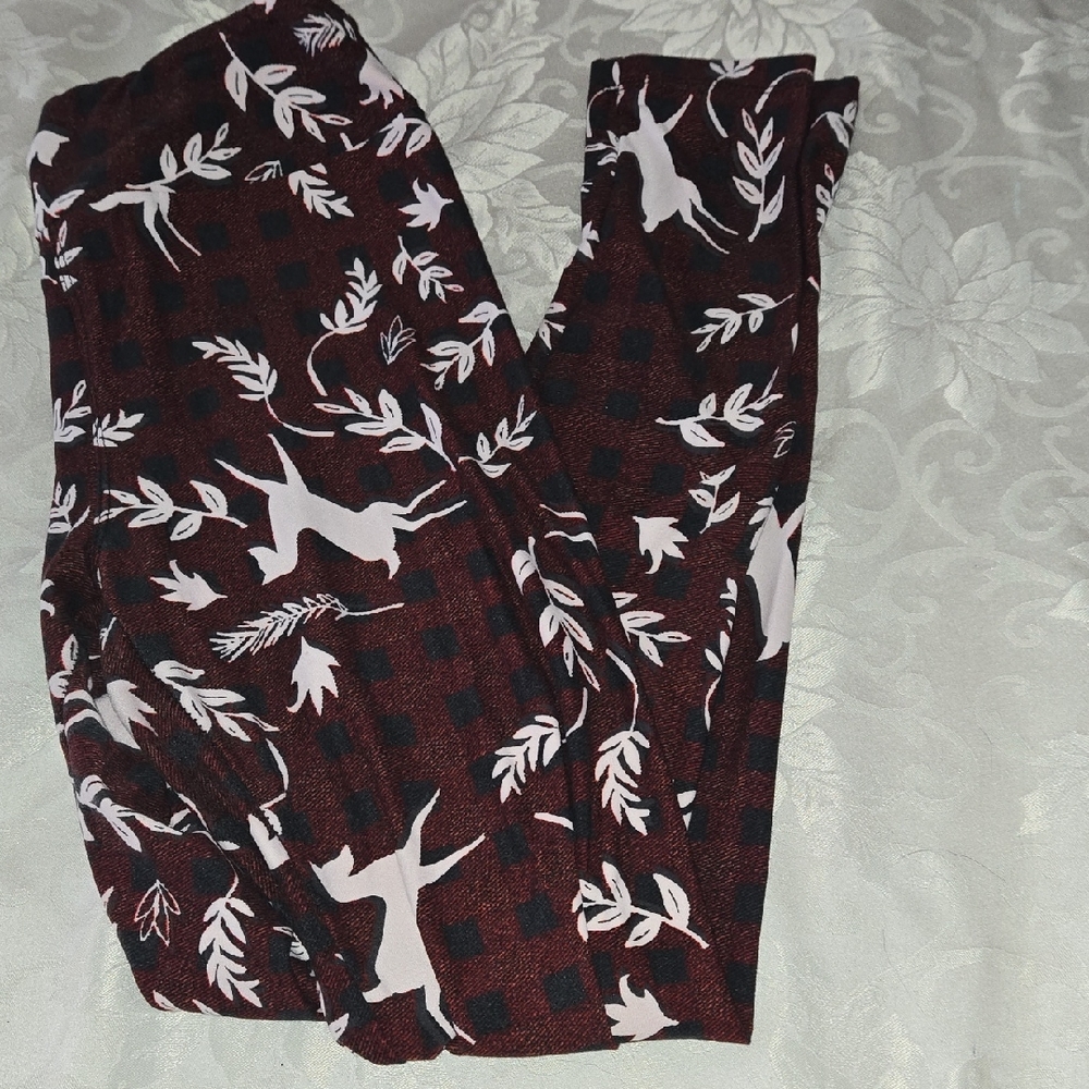 LuLaRoe Burgundy and White Patterned Leggings